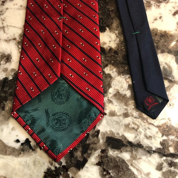 Repp Stripe Tommy Hilfiger Tie Red Blue White - All Silk - Made in USA - Picture 4 of 9